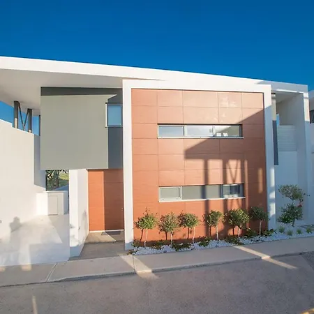 Villa Limni Enas - Luxury And Contemporary 3 Bedroom Kapparis With Sea View