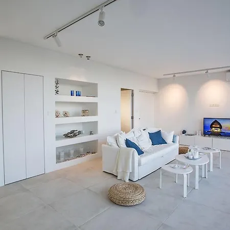 Limni Enas - Luxury And Contemporary 3 Bedroom Kapparis With Sea View