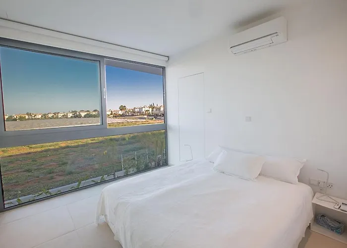 Villa Limni Enas - Luxury And Contemporary 3 Bedroom Kapparis With Sea View *