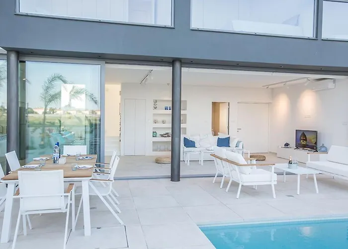 Limni Enas - Luxury And Contemporary 3 Bedroom Kapparis With Sea View * Paralimni