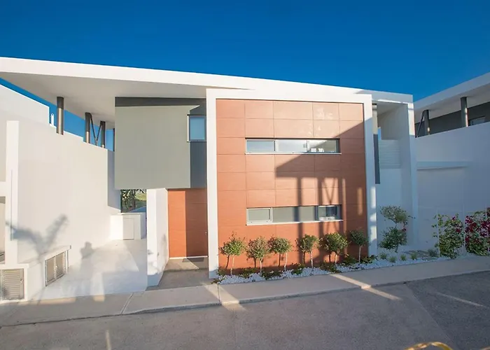 Villa Limni Enas - Luxury And Contemporary 3 Bedroom Kapparis With Sea View