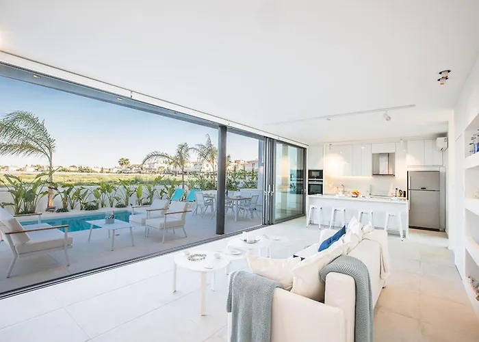 Limni Enas - Luxury And Contemporary 3 Bedroom Kapparis With Sea View