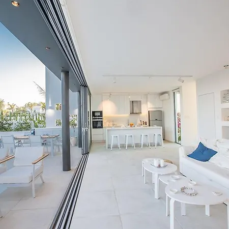 Limni Enas - Luxury And Contemporary 3 Bedroom Kapparis With Sea View 帕拉利米尼
