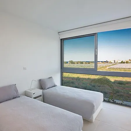 Vila Limni Enas - Luxury And Contemporary 3 Bedroom Kapparis With Sea View